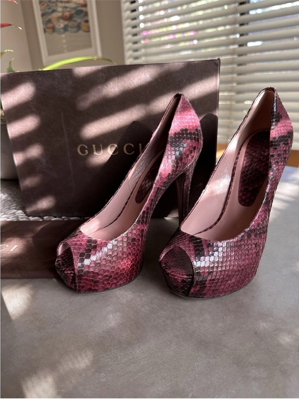 Gucci Python Platform Peep Toe
Pumps Stiletto Purple Wine
Women's Size 7